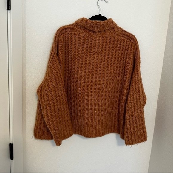 Free People Fluffy Fox Cowl Neck Sweater Papaya Brown Color Size M Women’s - Picture 7 of 11